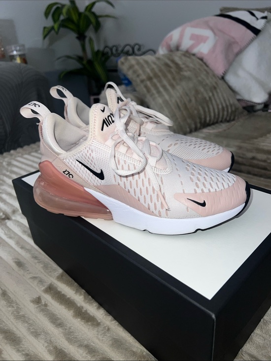 Nike Shoes - Nike air max sneakers. 6.5